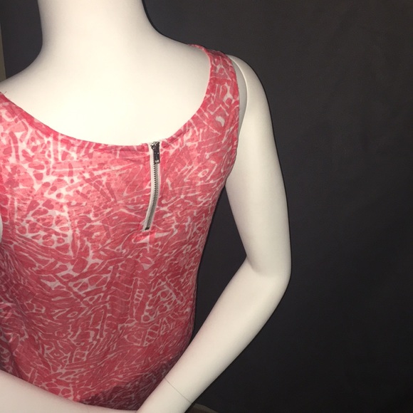 Relativity Back Zipper Tank Top - Picture 2 of 3